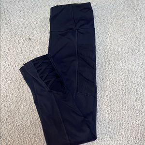 Kittenish leggings w/ ankle detail